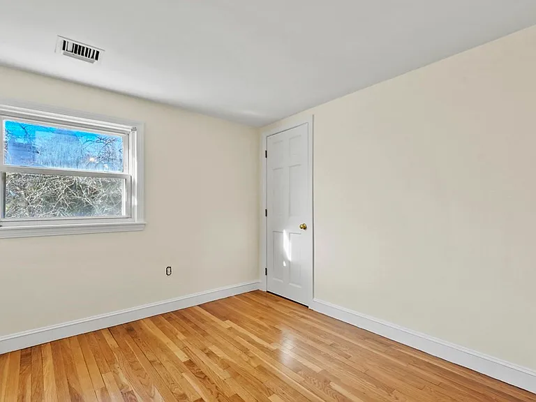 72 Cambridge Rd #2 — Photo 18