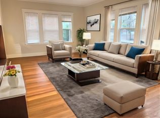 59 Algonquin Rd, Chestnut Hill, MA 02467