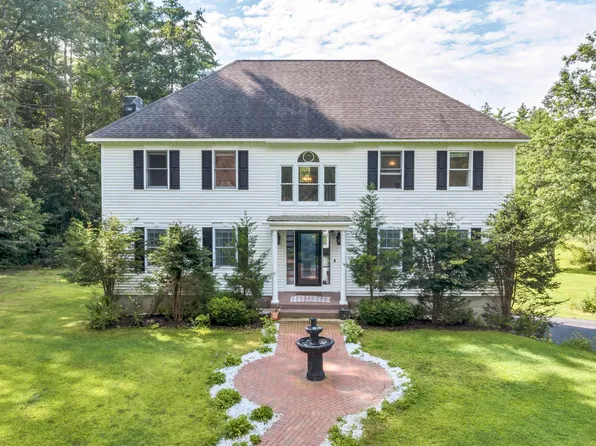 15 Kelso Drive, Bow, NH 03304