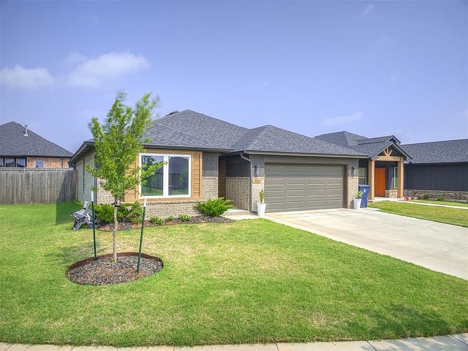 1st image of 3205 Piney River Dr