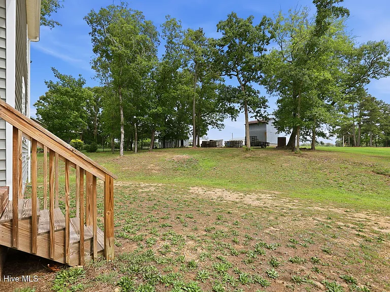 105 Village Dr — Photo 48