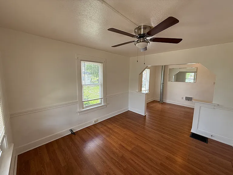 1613 Gummer Ave #3&4 — Photo 3