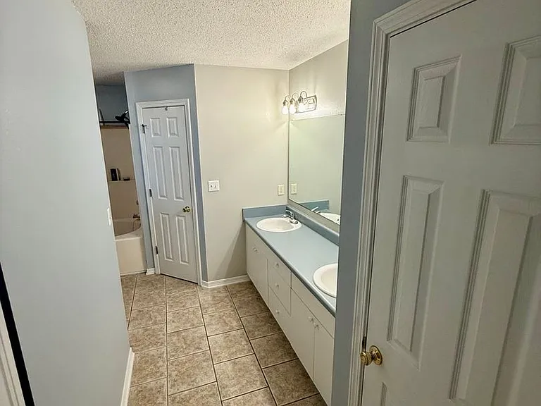 1243 Jefferyscot Dr — Photo 13