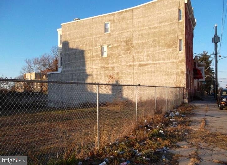 2nd image of 2842-46 N 9th St