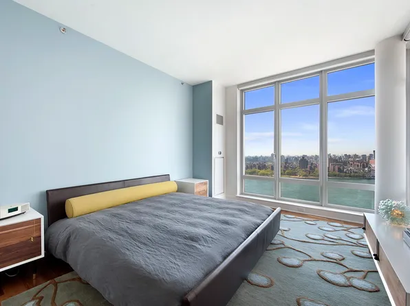 2 Northside Piers image 9 of 18