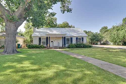 3741 Hilltop Rd Photo 1