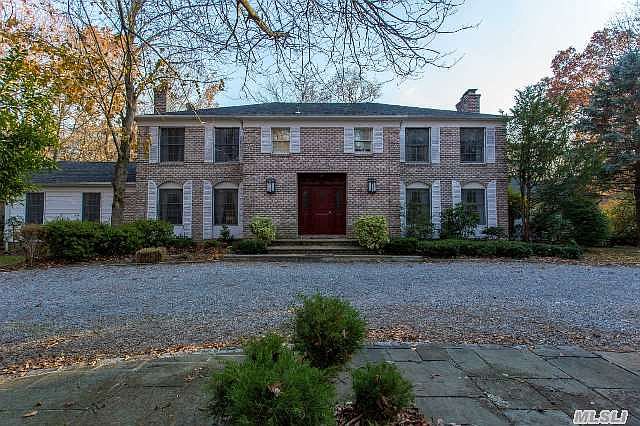 1st image of 6 Woodhull Cove Ln