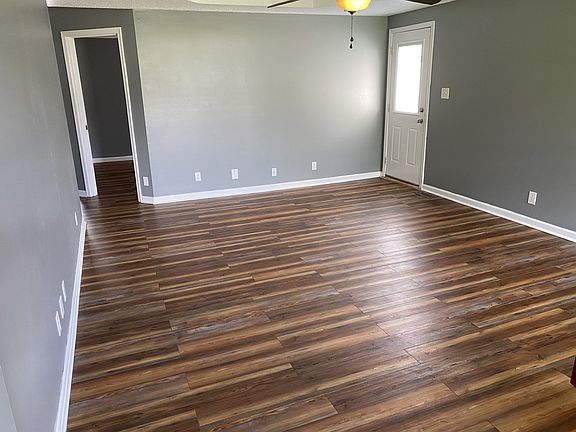 5th image of 407 Woodale Dr