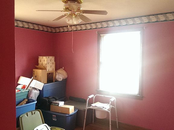2nd image of 1305 Duke Dr