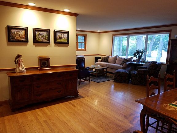 2nd image of 2272 Shannondale Dr