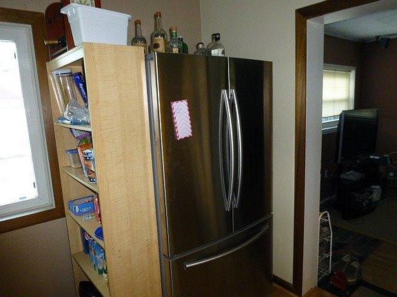 4th image of 1067 Clough Pike