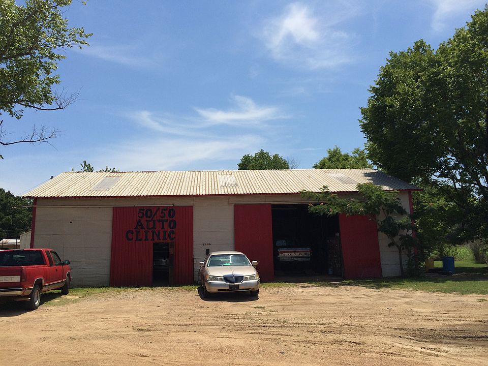 1st image of 2206 E 9th St