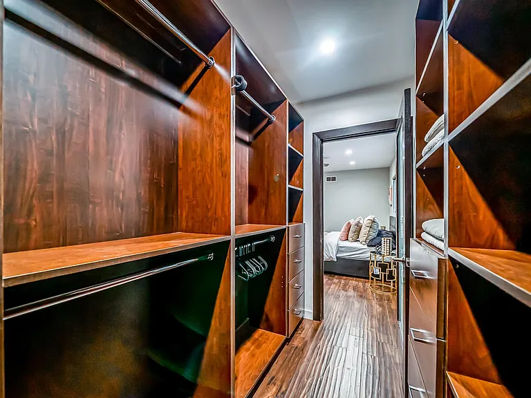 5751 Corteen Pl — Photo 26