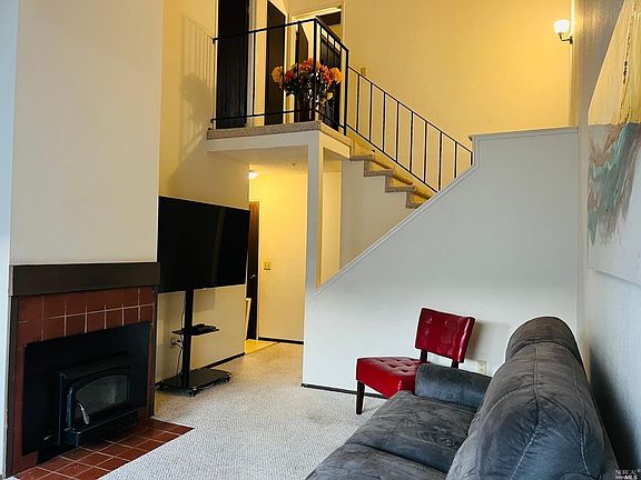 4th image of 1042 Civic Center Drive