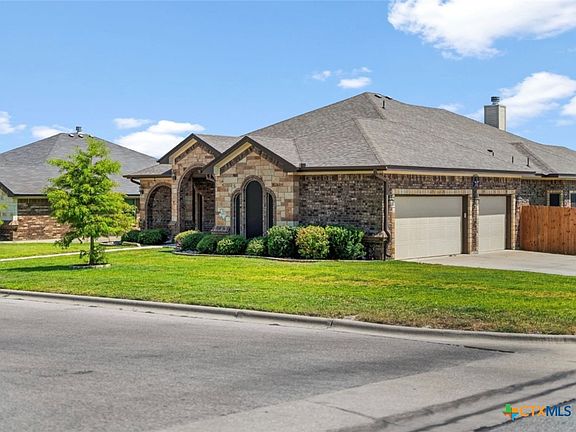 4th image of 1012 Oak Bark Ln