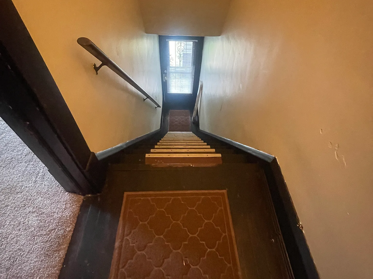 11827 Buckingham Ave — Photo 2