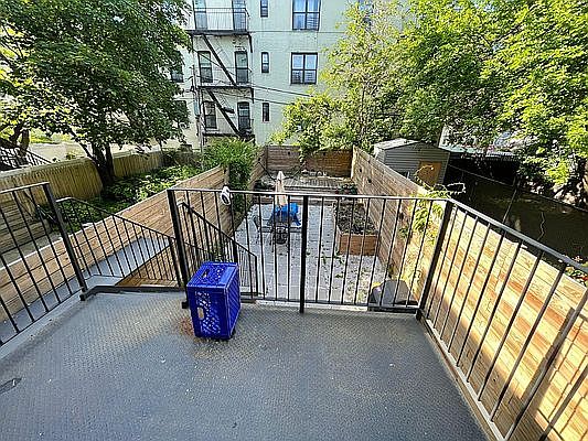 3rd image of 293 Mac Dougal St #1