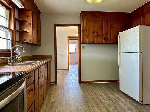 5th image of 3521 Oakwood Blvd