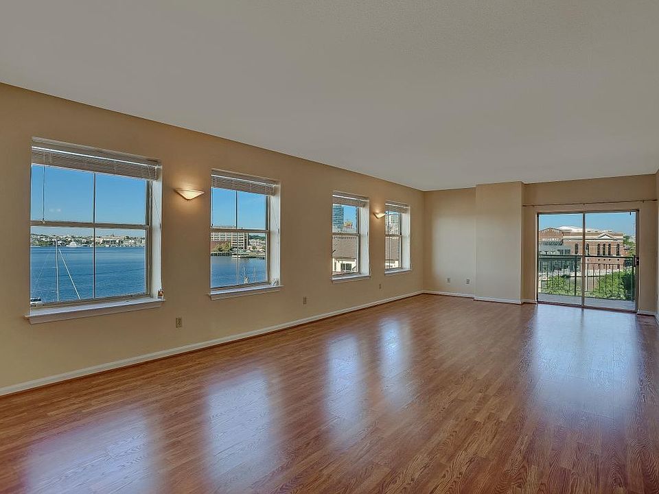 Spectacular Water View