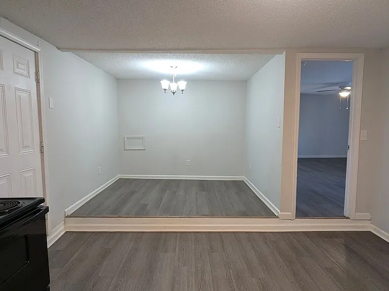 907 Bennett St — Photo 19