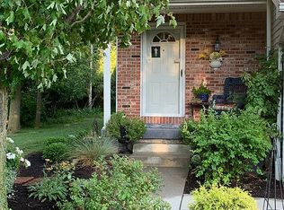 5408 Village Station Cir, Williamsville, NY 14221