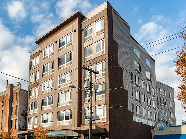 Element Flats — Photo 28