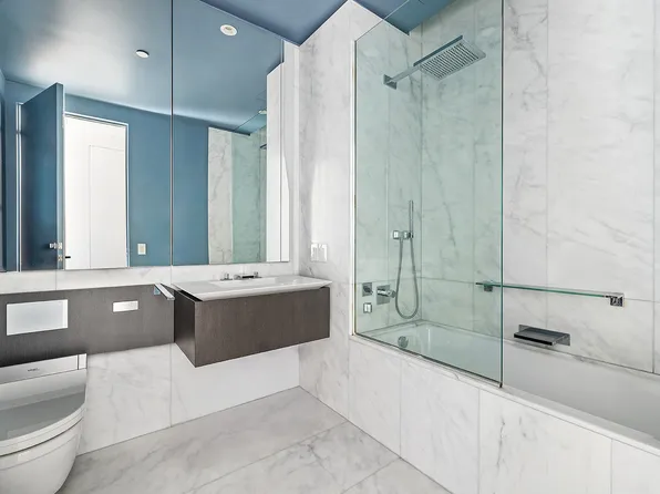 520 West 28th Street image 8 of 13