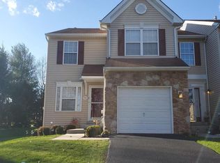 935 Katie Cir, Royersford, PA 19468