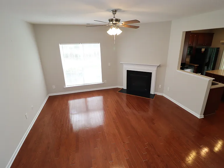 110 Fanwood Ct — Photo 7