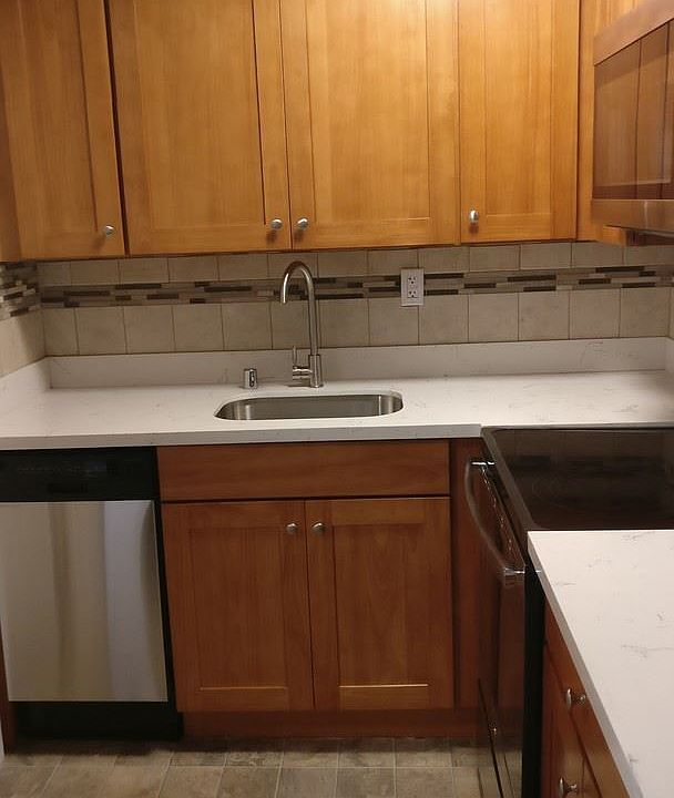 1st image of 3304 Nassau St #12