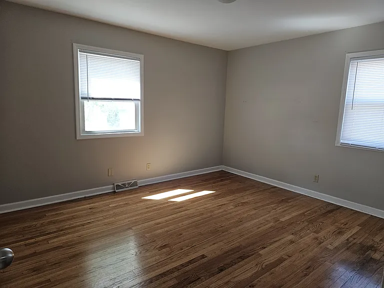 1015 S 38th Ave #6 — Photo 9