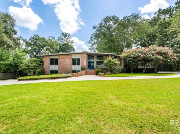 233 Suzanne Cir, Mobile, AL 36608