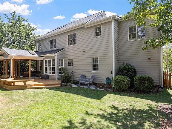 5th image of 109 Bittercress Ct