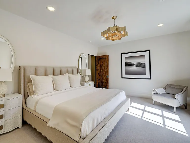 5610 Lynbrook Dr — Photo 37