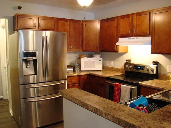3rd image of 38 Hawkes Ave