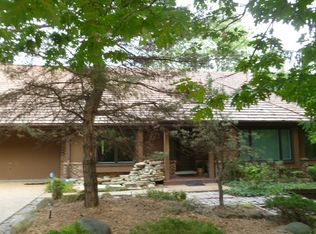 1155 Portwine Rd, Riverwoods, IL 60015