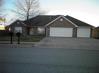 531 Paint Ln, Centerton, AR 72719