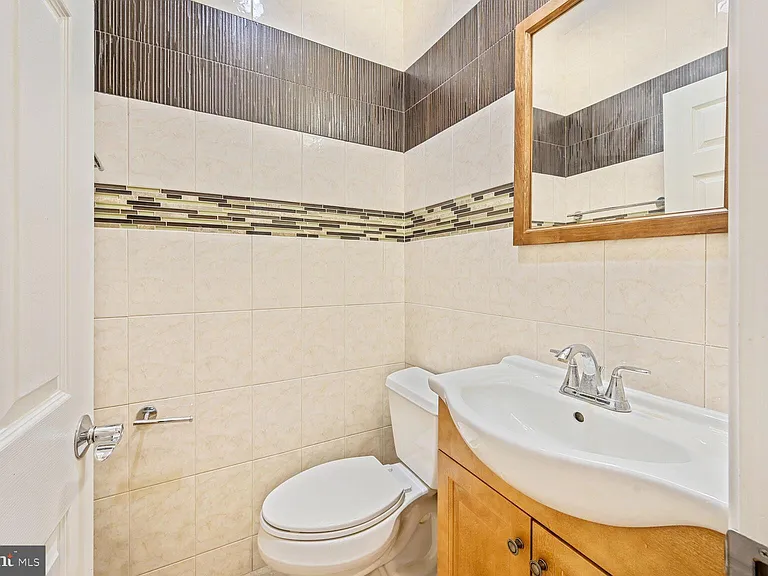 424 Q St NW #C — Photo 13