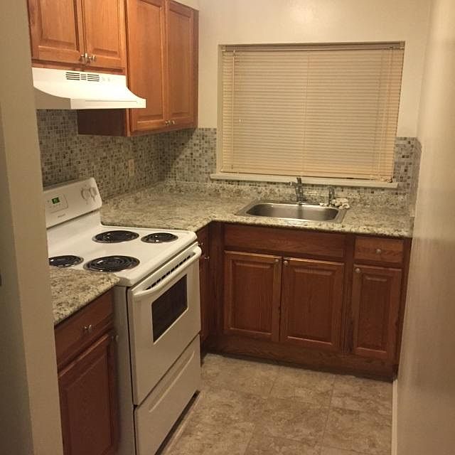 2nd image of 233 Mary St #2334