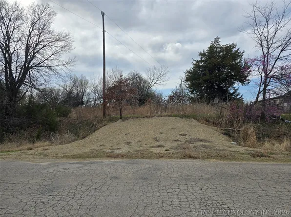 2865 4th St, Pawnee, OK 74058