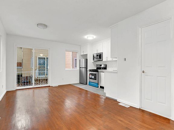 5th image of 14335 Farmers Blvd