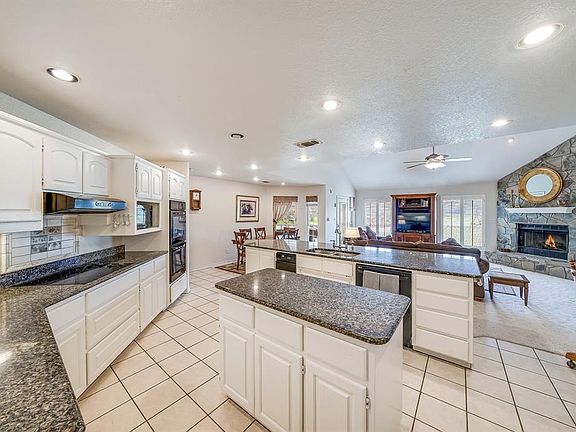 5th image of 670 Brazos West Dr