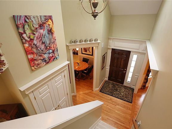 5th image of 45 Neuchatel Ln