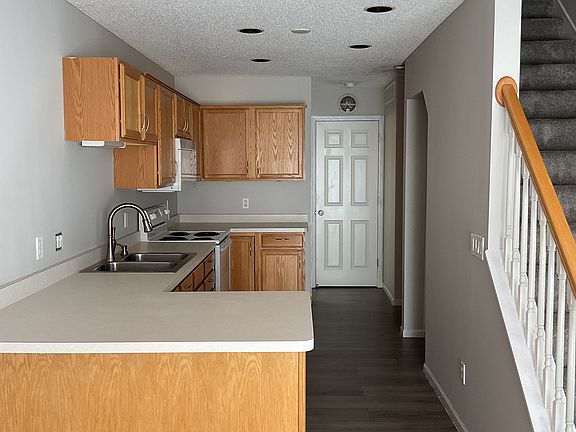 2nd image of 17366 River Birch Pl SE