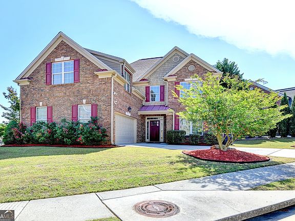 2nd image of 409 Arbor Ln