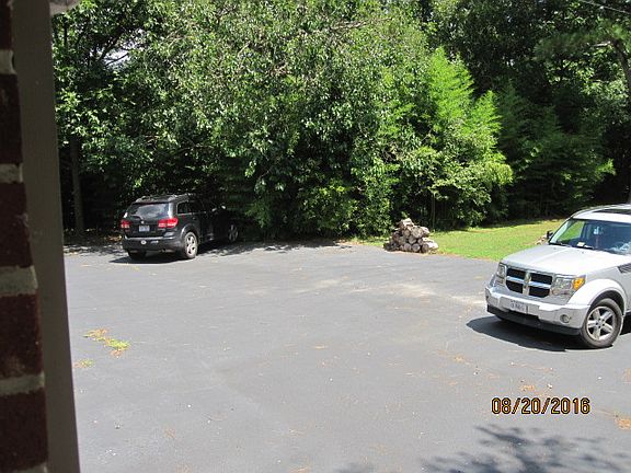 5th image of 1073 Pleasant Shade Dr