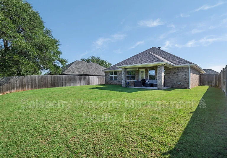 3310 Windcrest Dr — Photo 25