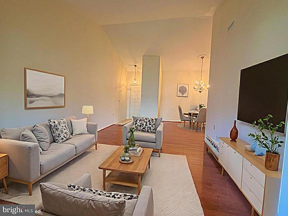 5th image of 15310 Pine Orchard Dr #84-3F