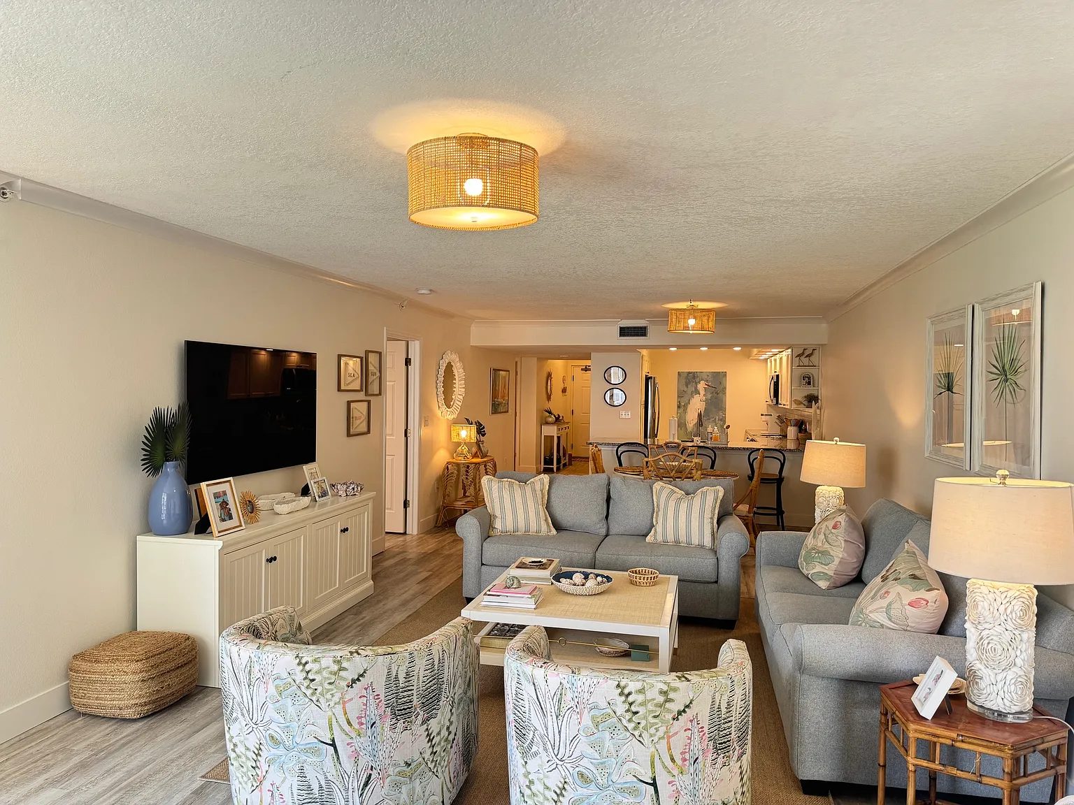 3 bed, $5,000 — Photo 2