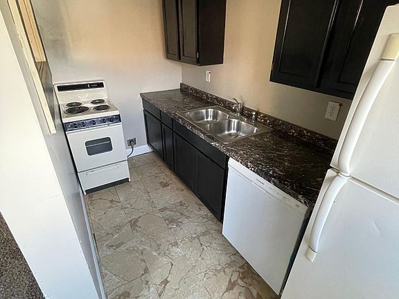 2nd image of 3950 Warwick Blvd